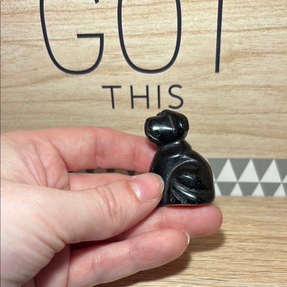 Obsidian Dog (OBC3) - Picture 7 of 8